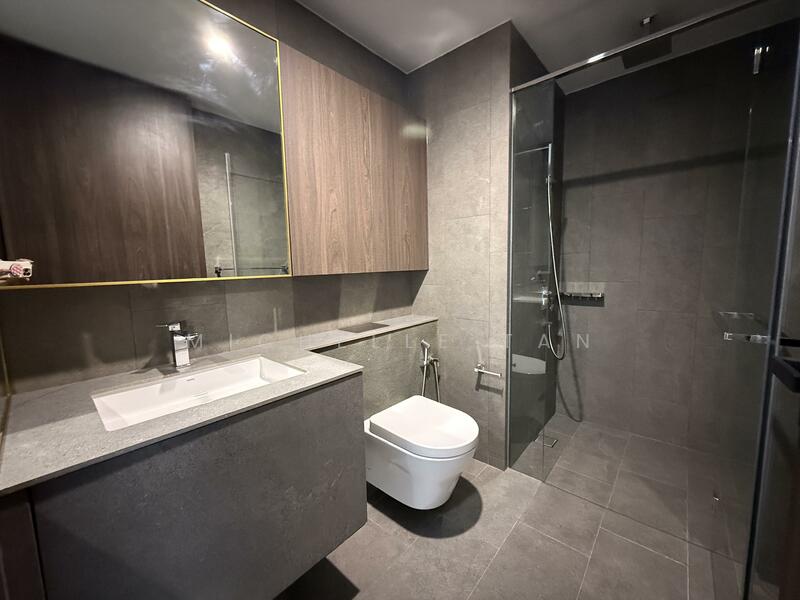Midtown Modern, 18 Tan Quee Lan Street, 2 Bedrooms, 592 sqft, Condominium For Rent, by Michelle Tan, 60129753 - Bathroom - PropertyGuru.com.sg
