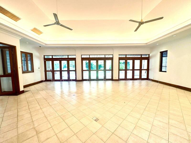 Holland Road Vicinity ✧ Good Class Bungalow for Rent, Leedon Park, Belmont Road, Holland Road, 5 Bedrooms, 10,000 sqft, Good Class Bungalow For Rent, by Brenda Zee (徐黎倫), 60130230 - Good Class Bungalow for Rent in the Holland/Belmont vicinity - PropertyGuru.com.sg