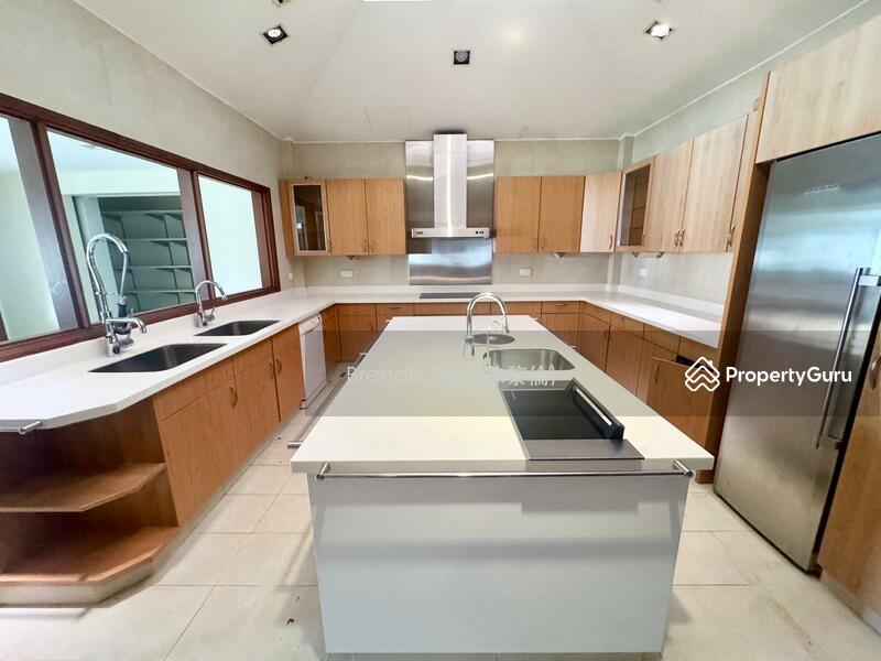 Good Class Bungalow for Rent in the Holland/Belmont vicinity