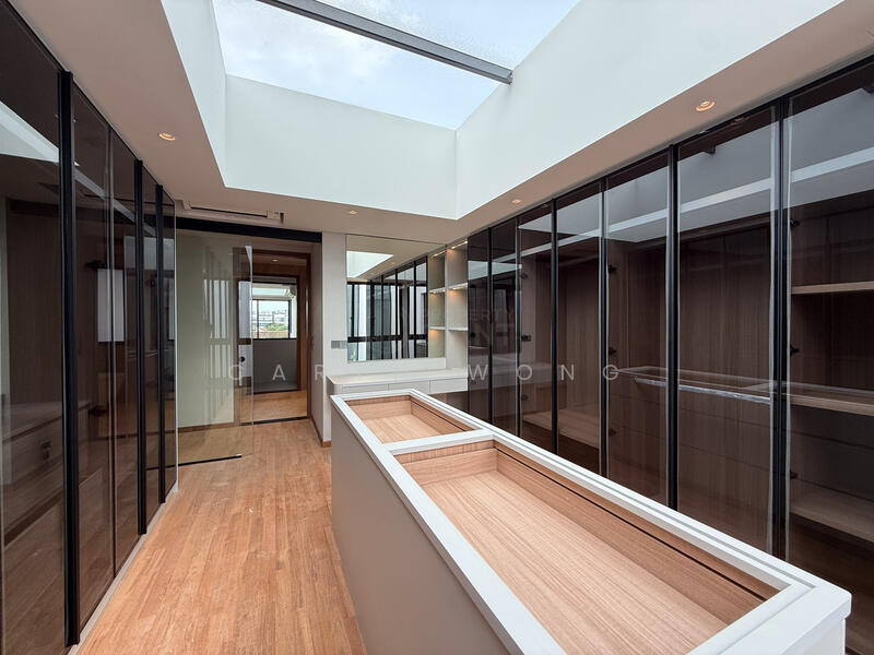 For Sale - ❤️GIANT⚡️A Grand Oasis 5 Levels Extended Inter Terrace with Swimming Pool and Home Lift