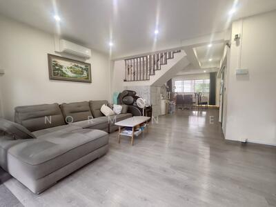 For Sale - 640 Hougang Avenue 8