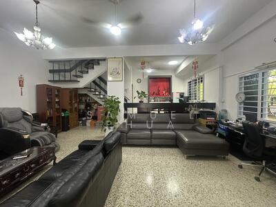 For Sale - Ang Mo Kio Huge Corner Terrace for Sale