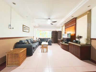 For Sale - !!! CHEAP !!! HUGE AND SPACIOUS !!! LOTS OF AMENITIES !!! NEAR SCHOOLS !!!