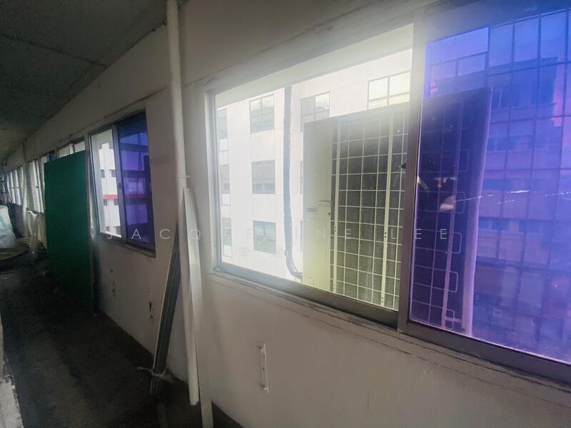 Standard Industrial Building, 11 Jalan Mesin, 8,720 sqft, Light Industrial (B1) For Sale, by Jacqueline Lee 李瑞玲, 60130744 - Corridor - CommercialGuru.com.sg