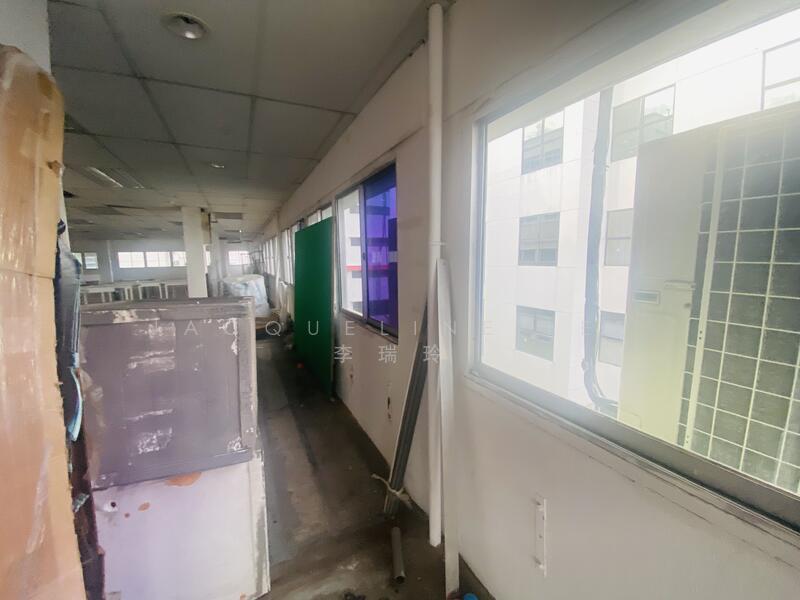 Standard Industrial Building, 11 Jalan Mesin, 8,720 sqft, Light Industrial (B1) For Sale, by Jacqueline Lee 李瑞玲, 60130744 - Corridor - CommercialGuru.com.sg