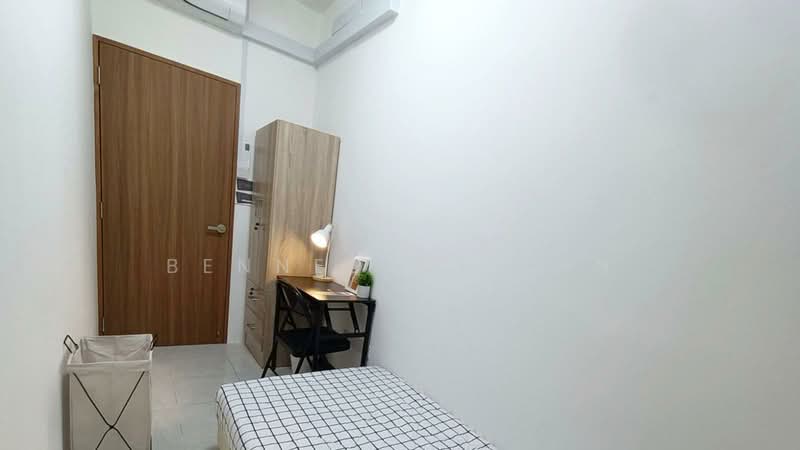 Jalan Mat Jambol, Jalan Mat Jambol, Room Rental, 120 sqft, Terraced House For Rent, by Bennedict Tan, 60130889 - Bedroom - PropertyGuru.com.sg