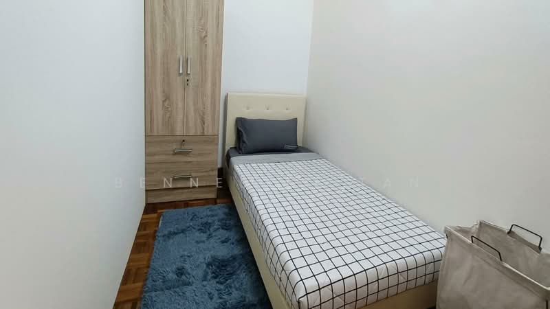 Jalan Mat Jambol, Jalan Mat Jambol, Room Rental, 120 sqft, Terraced House For Rent, by Bennedict Tan, 60130889 - Bedroom - PropertyGuru.com.sg