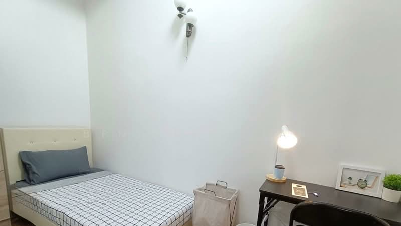 Jalan Mat Jambol, Jalan Mat Jambol, Room Rental, 120 sqft, Terraced House For Rent, by Bennedict Tan, 60130889 - Bedroom - PropertyGuru.com.sg
