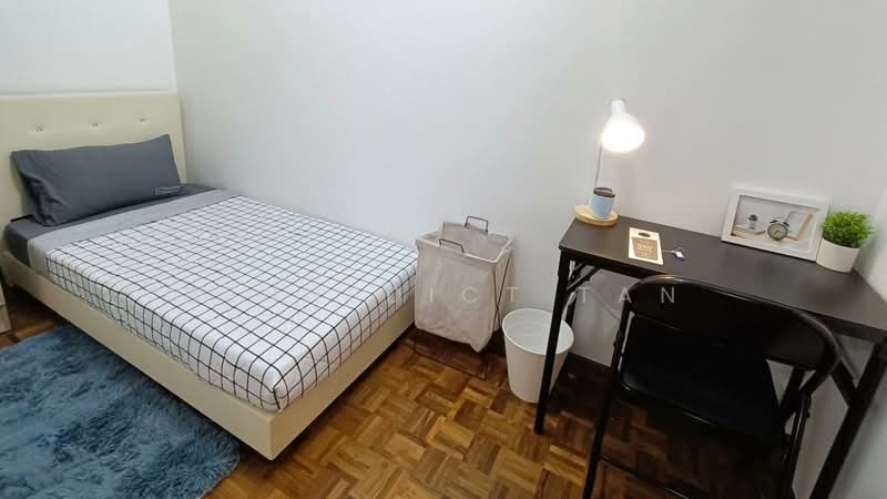 Jalan Mat Jambol, Jalan Mat Jambol, Room Rental, 120 sqft, Terraced House For Rent, by Bennedict Tan, 60130889 - Bedroom - PropertyGuru.com.sg