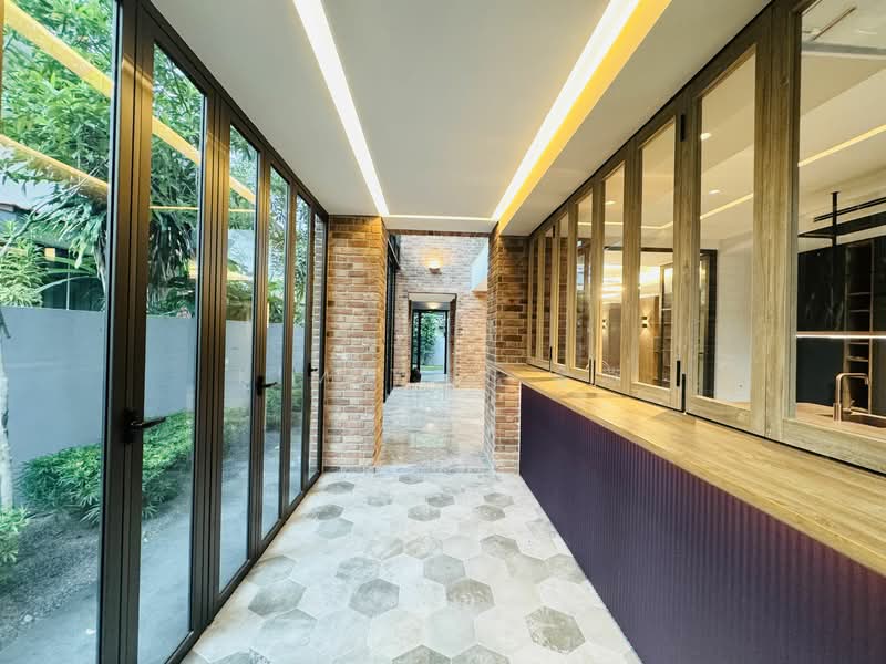 Brand New & luxury, lifestyle home with high taste, Premium Finishing, quality interior & exterior, Thomson Hills Estate - call 8130 3636 to view Now!, 6 Bedrooms, 6,000 sqft, Semi-Detached House For Sale, by Kim Yan 金燕, 60130983 - PropertyGuru.com.sg