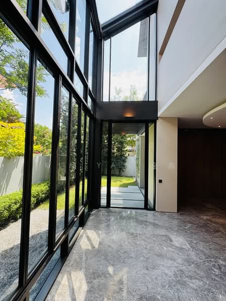 Brand New & luxury, lifestyle home with high taste, Premium Finishing, quality interior & exterior, Thomson Hills Estate - call 8130 3636 to view Now!, 6 Bedrooms, 6,000 sqft, Semi-Detached House For Sale, by Kim Yan 金燕, 60130983 - PropertyGuru.com.sg