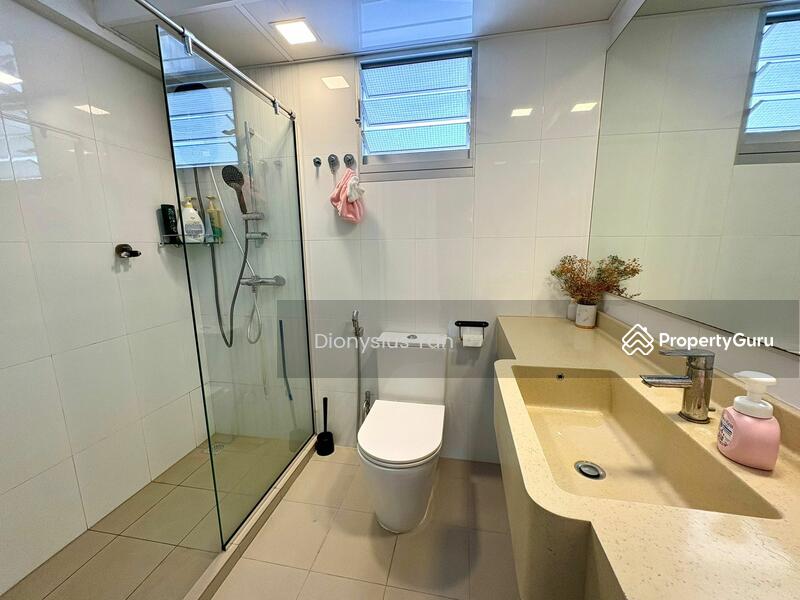 For Sale - 439B Bukit Batok West Avenue 8