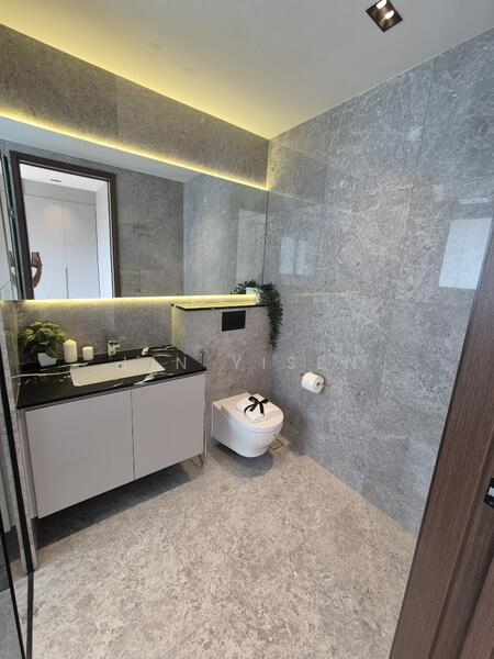 JOO CHIAT PLACE Terraced House For Sale at S$ 6,244,444 | PropertyGuru Singapore - Bathroom