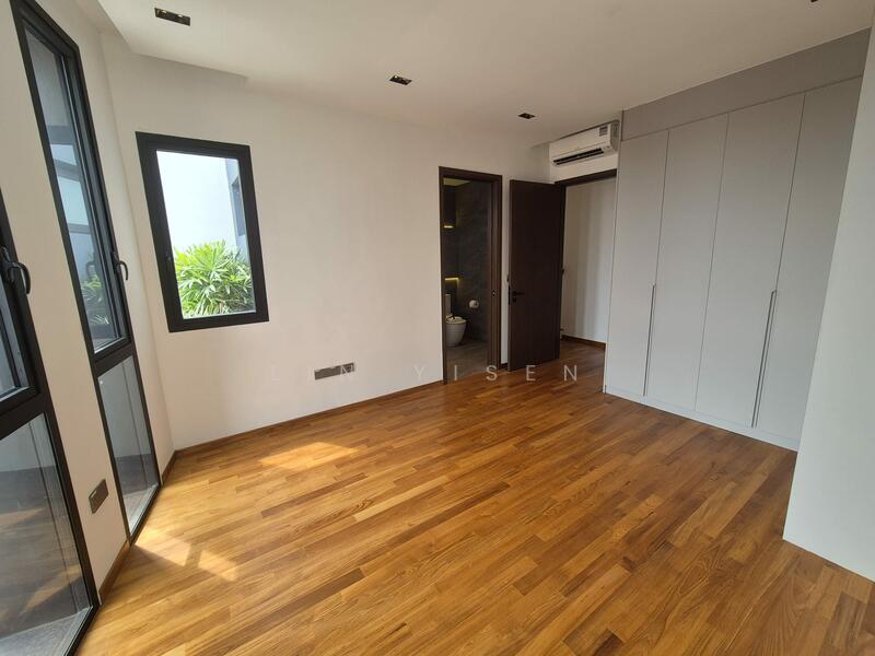 JOO CHIAT PLACE Terraced House For Sale at S$ 6,244,444 | PropertyGuru Singapore - Junior Master Ensuite