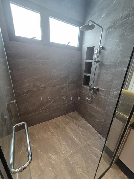 JOO CHIAT PLACE Terraced House For Sale at S$ 6,244,444 | PropertyGuru Singapore - Bathroom