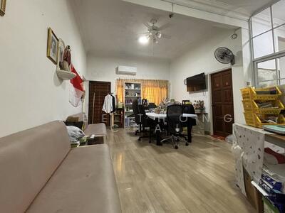 For Sale - ⭐⭐LANDED7772@AMAZING 2 STOREY DETACHED (D05) 8rm