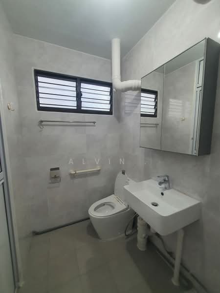 164 Simei Road, 164 Simei Road, Room Rental, 250 sqft, HDB Flat For Rent, by Alvin ., 60132021 - Bathroom - PropertyGuru.com.sg