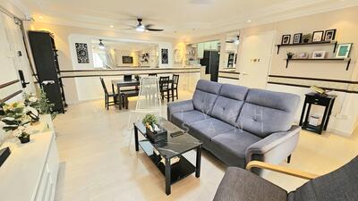 For Sale - 556 Woodlands Drive 53