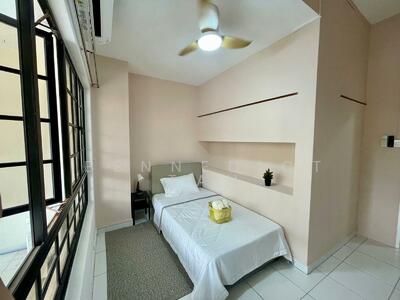 For Rent - Yunnan Gardens