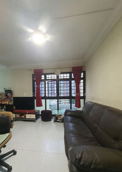 69 Redhill Close, , Room Rental, 110 sqft, HDB Flat For Rent, by Roland Han, 60132315 - Living Room - PropertyGuru.com.sg