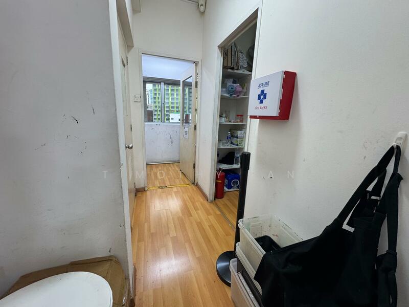 208 hougang street, 208 Hougang St. 21, 850 sqft, Office For Rent, by Timothy Tan, 60132318 - Corridor - CommercialGuru.com.sg
