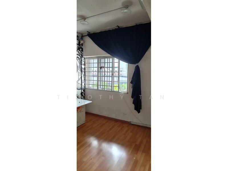 208 hougang street, 208 Hougang St. 21, 850 sqft, Office For Rent, by Timothy Tan, 60132318 - Bedroom - CommercialGuru.com.sg