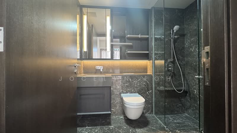 Neu at Novena, 27 Moulmein Rise, 2 Bedrooms, 549 sqft, Condominium For Rent, by Jocelyn Loh, 60132480 - Master attached Bathroom - PropertyGuru.com.sg