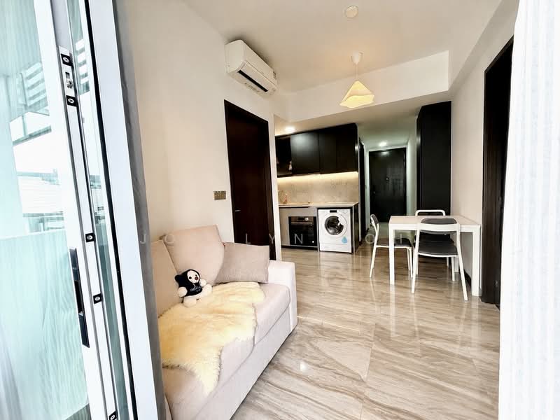 Neu at Novena, 27 Moulmein Rise, 2 Bedrooms, 549 sqft, Condominium For Rent, by Jocelyn Loh, 60132480 - Living Room - PropertyGuru.com.sg