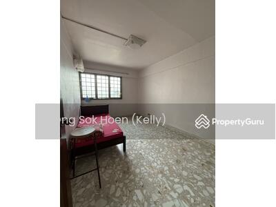 For Sale - 706 Hougang Avenue 2