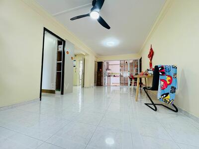 For Sale - 492B Tampines Avenue 9