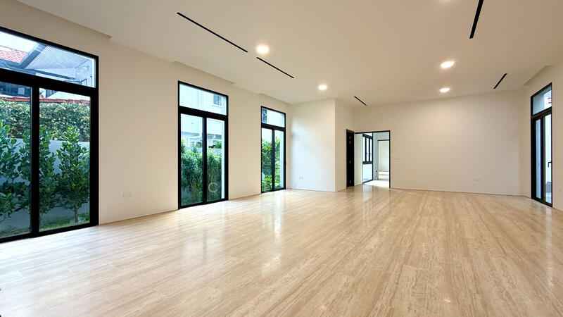 Extensive Variety of Landed-Detached, Holland Grove Estate, Mount Sinai Road, Henry Park, 5 Bedrooms, 12,110 sqft, Detached House For Sale, by CHEN ., 60132951 - Interior - PropertyGuru.com.sg