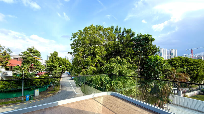 Extensive Variety of Landed-Detached, Holland Grove Estate, Mount Sinai Road, Henry Park, 5 Bedrooms, 12,110 sqft, Detached House For Sale, by CHEN ., 60132951 - Exterior - PropertyGuru.com.sg