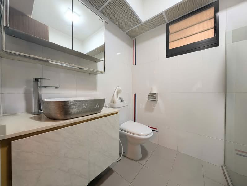 463B Bukit Batok Street 41, 463B Bukit Batok Street 41, 3 Bedrooms, 1,216 sqft, HDB Flat For Sale, by Max Ang, 60133379 - Bathroom - PropertyGuru.com.sg