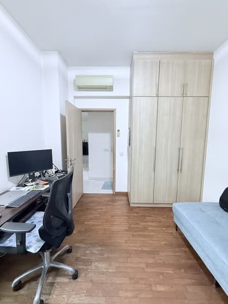 Varsity Park Condominium Condominium For Sale at S$ 2,300,000 | PropertyGuru Singapore - Common Room 2 View 2