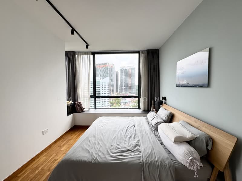 The Trizon, 8 Ridgewood Close, 2 Bedrooms, 1,044 sqft, Condominium For Sale, by Athalia Soon Sze Yin, 60133503 - Bedroom - PropertyGuru.com.sg