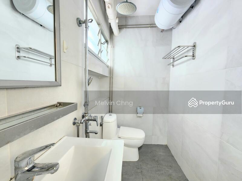 Common Bathroom 