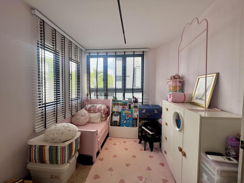 For Rent - Corona Ville