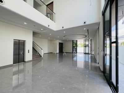 For Sale - Brand New & Giant Semi-D, 4 levels with lift, 7 Bedrooms ensuite, huge for multi-generations