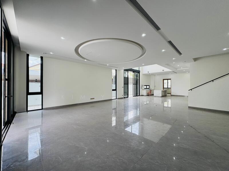 For Sale - Brand New & Giant Semi-D, 4 levels with lift, 7 Bedrooms ensuite, huge for multi-generations