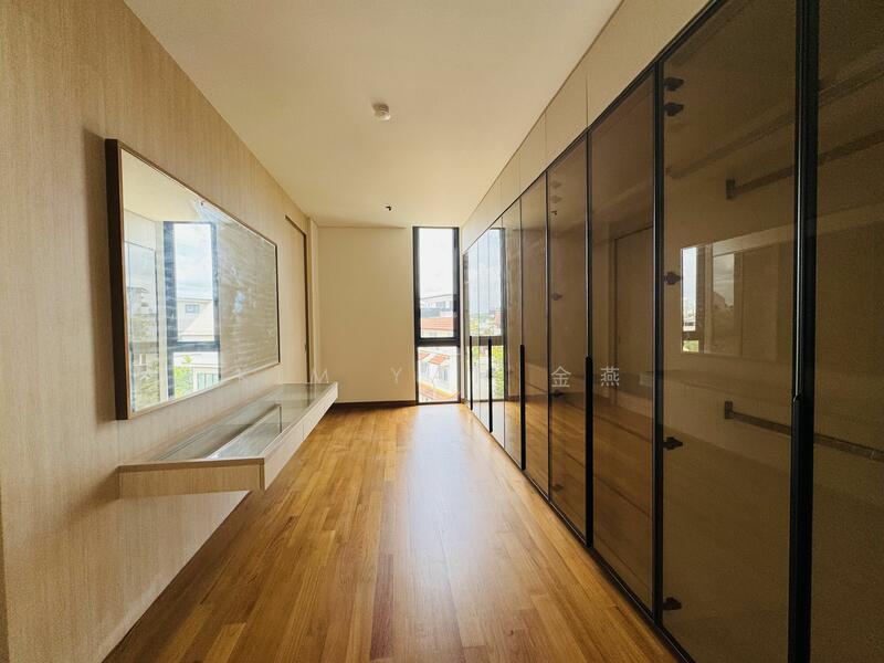 For Sale - Brand New & Giant Semi-D, 4 levels with lift, 7 Bedrooms ensuite, huge for multi-generations