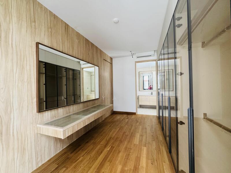 For Sale - Brand New & Giant Semi-D, 4 levels with lift, 7 Bedrooms ensuite, huge for multi-generations