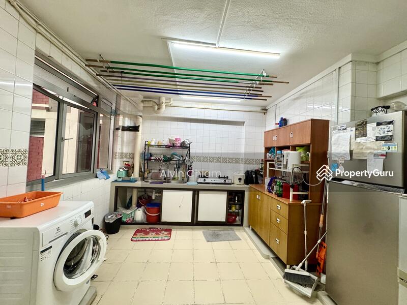 Spacious Kitchen