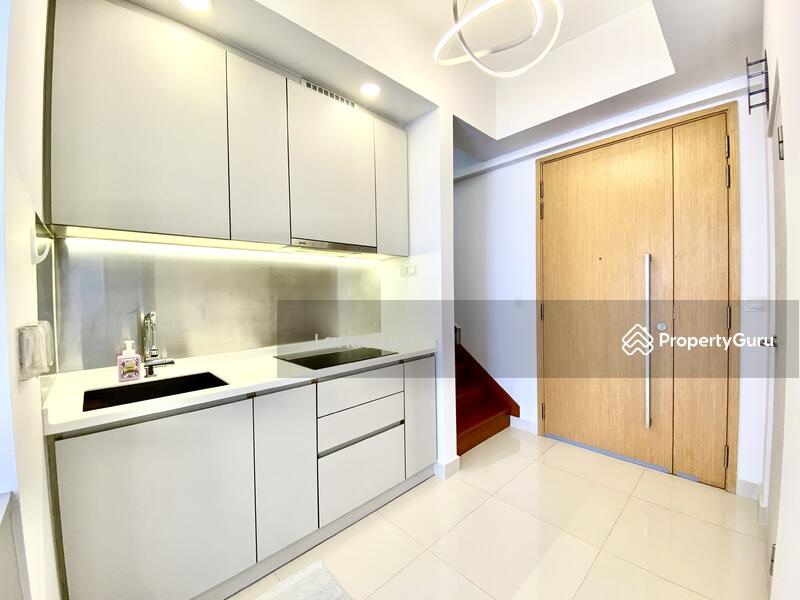 Kitchen / Foyer