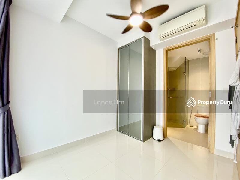 Common Room / Ensuite Bath