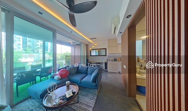 Spacious Living Room 