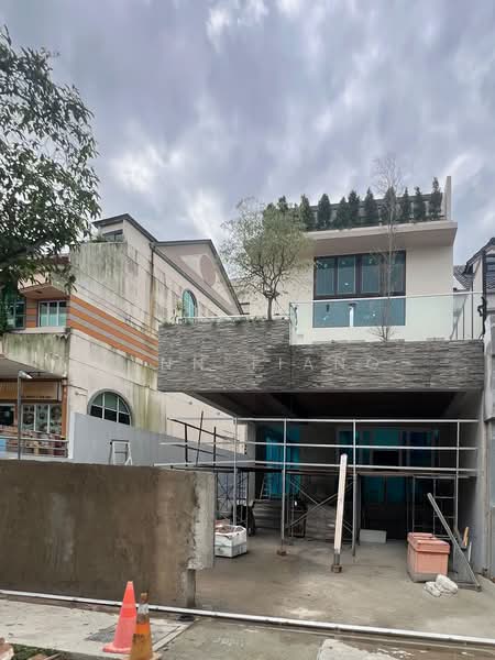 ❤️GIANT⚡️Brand-New 5 Levels Semi-D In Tanglin District 10! Nearby MRT with Pool & Lift, Coronation Road / King’s Road / Prince of Wales Road, 4 Bedrooms, 7,000 sqft, Semi-Detached House For Sale, by Lynn Tiang, 60134103 - PropertyGuru.com.sg