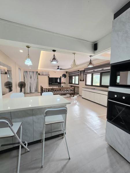 755 Woodlands Avenue 4, 755 Woodlands Avenue 4, Admiralty / Woodlands, 4 Bedrooms, 1,313 sqft, HDB Flat For Sale, by Fara D, 60134111 - Living Room - PropertyGuru.com.sg