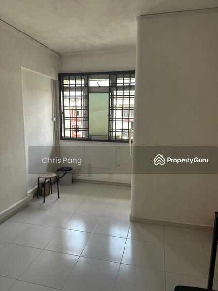 For Rent - 301 Tampines Street 32