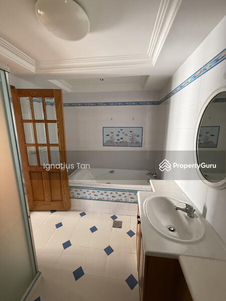Master Toilet