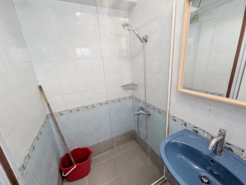 816 Jellicoe Road, 816 Jellicoe Road, Farrer Park / Serangoon Rd, 3 Bedrooms, 1,184 sqft, HDB Flat For Rent, by Steve Phua, 60134398 - Bathroom - PropertyGuru.com.sg